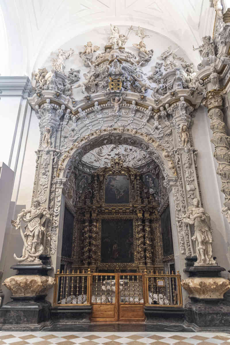 Zaragoza - Calatayud 16 - colegiata de Santa María - capilla de San Juan Bautista.jpg